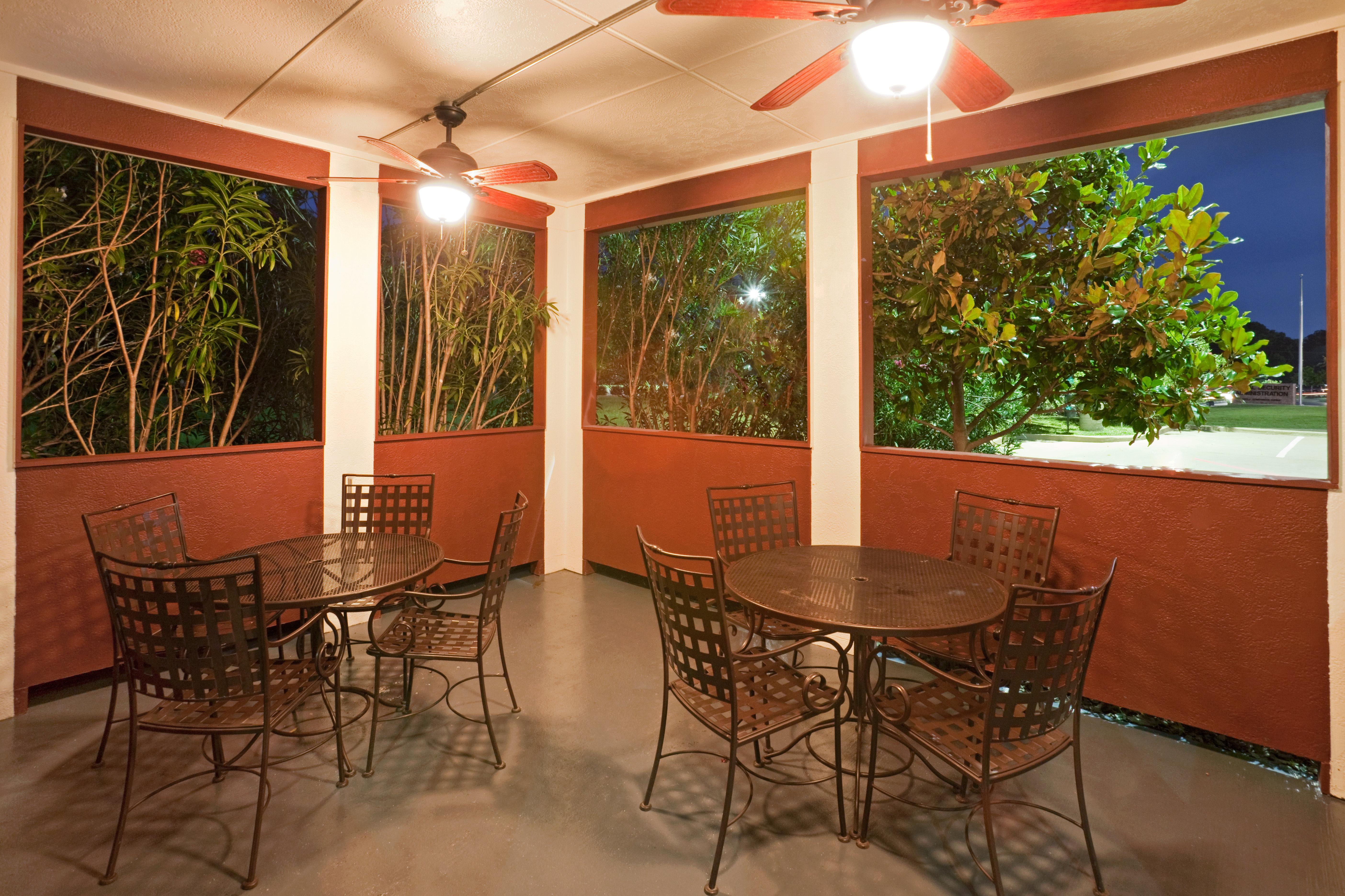 Candlewood Suites Tyler By Ihg Bagian luar foto