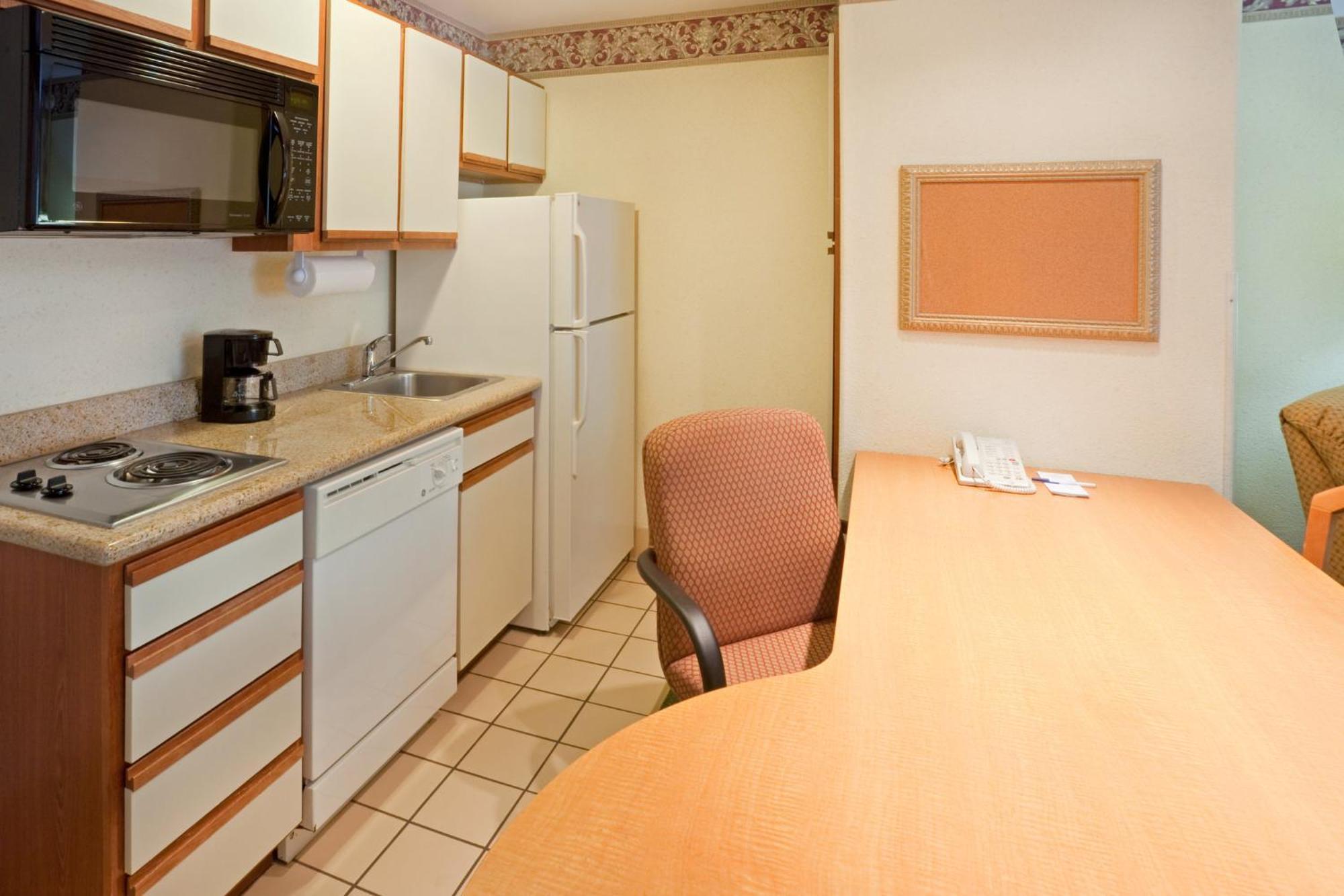 Candlewood Suites Tyler By Ihg Bagian luar foto